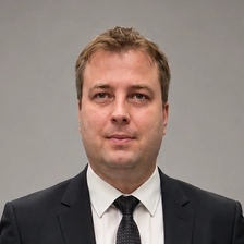 Dr. Felipe Adamczyk